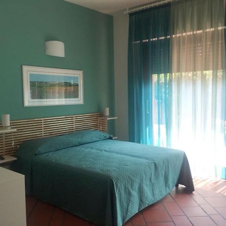 B&B La Quercia เปสการา ภายนอก รูปภาพ